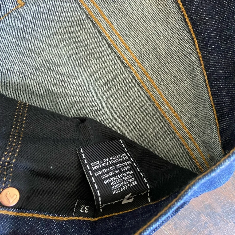 7 For All Mankind Standard and Carsen Jeans sz 32x33 - Picture 6 of 10